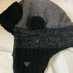 Guess Trapper hat